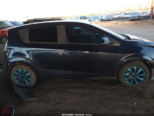 45306866 :رقم المزاد ، 1G1JA6SH2F4151536 vin ، 2015 Chevrolet Sonic Ls Auto مزاد بيع