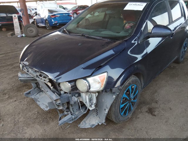 Chevrolet Sonic Ls Auto 2015 1G1JA6SH2F4151536 Image 6