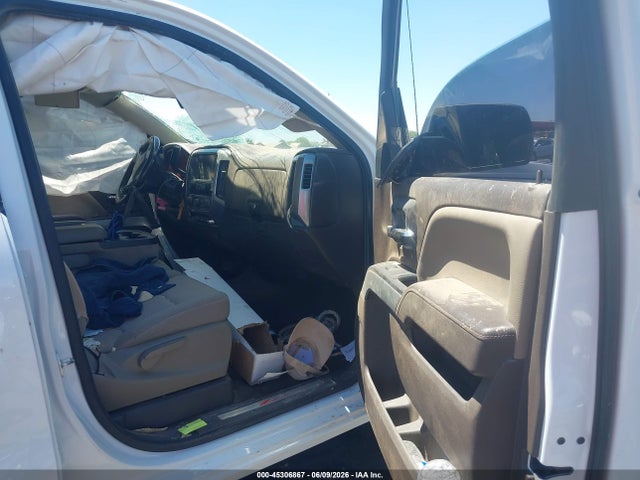 3GCUKREC5JG131974 Chevrolet Silverado 1500 2lt