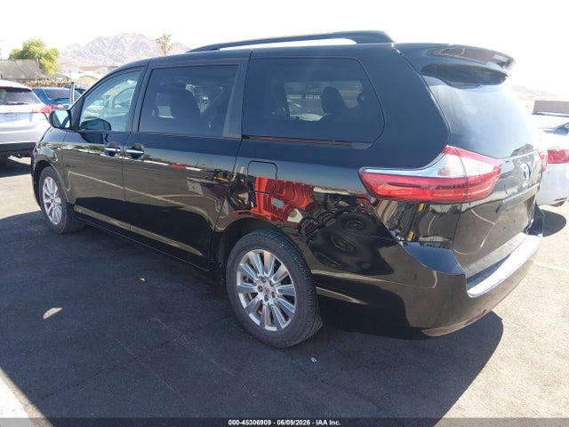 Toyota Sienna Xle 7 Passenger 2017 5TDDZ3DC3HS176921 Image 3