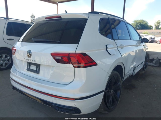 3VVCB7AX3PM103689 Volkswagen Tiguan 2.0t Se R-line Black