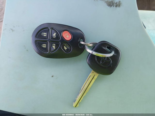 Продажа на аукционе авто 2005 Toyota Sienna Xle Limited, vin: 5TDZA22C15S342343, номер лота: 45306942