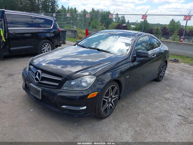 2014 Mercedes-benz C 250 მანქანა იყიდება აუქციონზე, vin: WDDGJ4HB4EG273228, აუქციონის ნომერი: 45306982