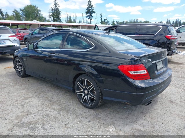 2014 Mercedes-benz C 250 მანქანა იყიდება აუქციონზე, vin: WDDGJ4HB4EG273228, აუქციონის ნომერი: 45306982