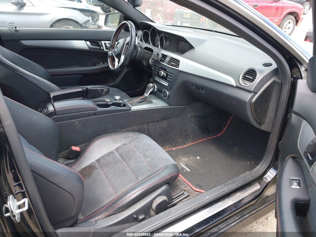 2014 Mercedes-benz C 250 მანქანა იყიდება აუქციონზე, vin: WDDGJ4HB4EG273228, აუქციონის ნომერი: 45306982