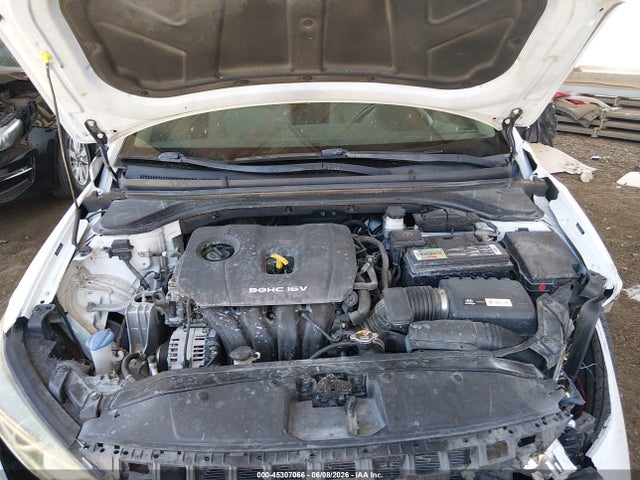 Hyundai ELANTRA SE 2017 5NPD84LF2HH020055 Image 10