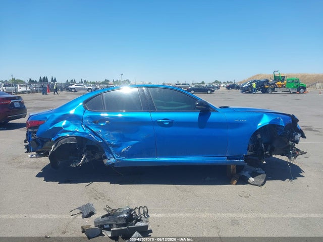 2022 Alfa Romeo Giulia Veloce Awd მანქანა იყიდება აუქციონზე, vin: ZARFANBN7N7660117, აუქციონის ნომერი: 45307070