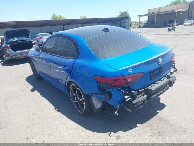 2022 Alfa Romeo Giulia Veloce Awd მანქანა იყიდება აუქციონზე, vin: ZARFANBN7N7660117, აუქციონის ნომერი: 45307070