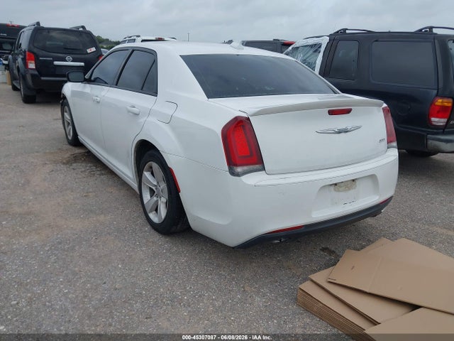 2018 Chrysler 300 Touring მანქანა იყიდება აუქციონზე, vin: 2C3CCAAG4JH291884, აუქციონის ნომერი: 45307087