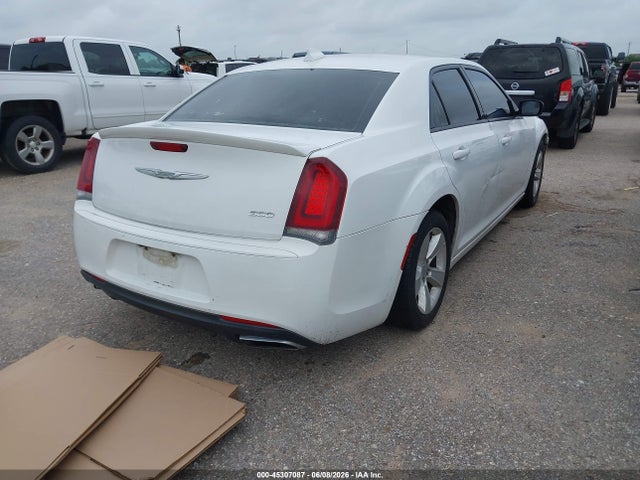 2018 Chrysler 300 Touring მანქანა იყიდება აუქციონზე, vin: 2C3CCAAG4JH291884, აუქციონის ნომერი: 45307087