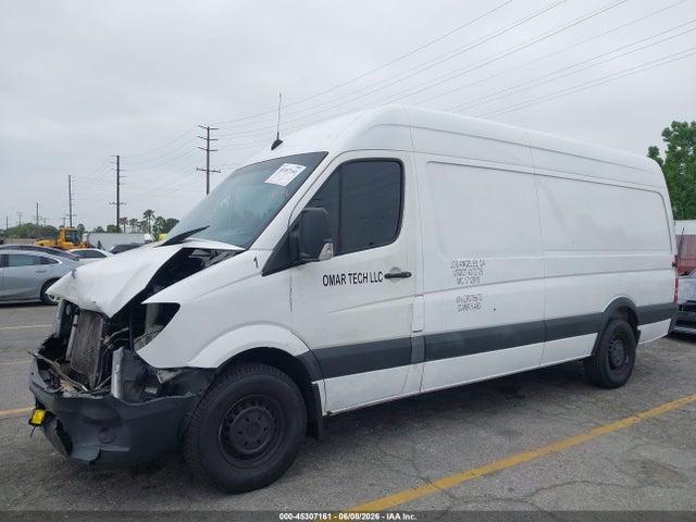 Mercedes-Benz Sprinter 2500 High Roof 2016 WD3PE8DD8GP275672 Image 2