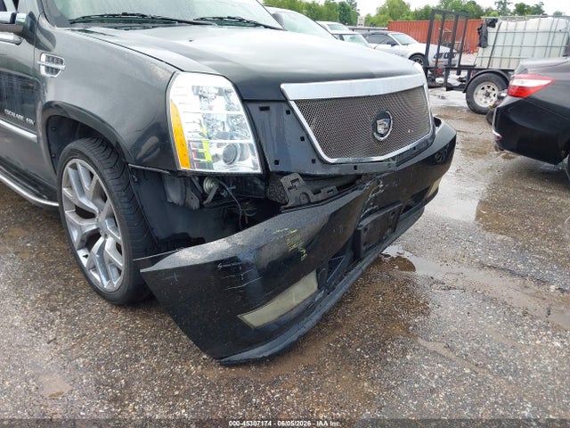 2011 Cadillac Escalade Esv Luxury მანქანა იყიდება აუქციონზე, vin: 1GYS3HEF9BR115040, აუქციონის ნომერი: 45307174