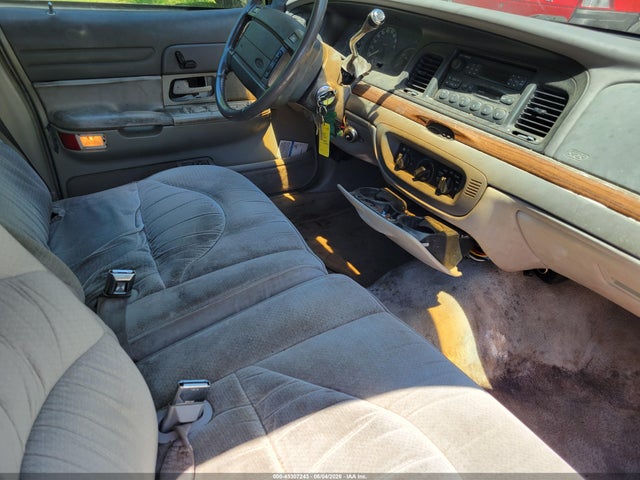 45307243 :رقم المزاد ، 2FALP74W2SX102264 vin ، 1995 Ford Crown Victoria Lx مزاد بيع