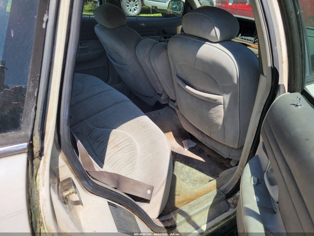 45307243 :رقم المزاد ، 2FALP74W2SX102264 vin ، 1995 Ford Crown Victoria Lx مزاد بيع