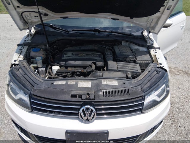 Продаж на аукціоні авто 2013 Volkswagen Eos Komfort, vin: WVWBW8AH3DV005552, номер лоту: 45307296