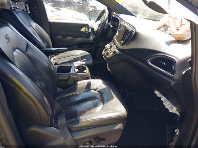 Auction sale of the 2019 Chrysler Pacifica Touring L Plus, vin: 2C4RC1EG0KR629969, lot number: 45307349