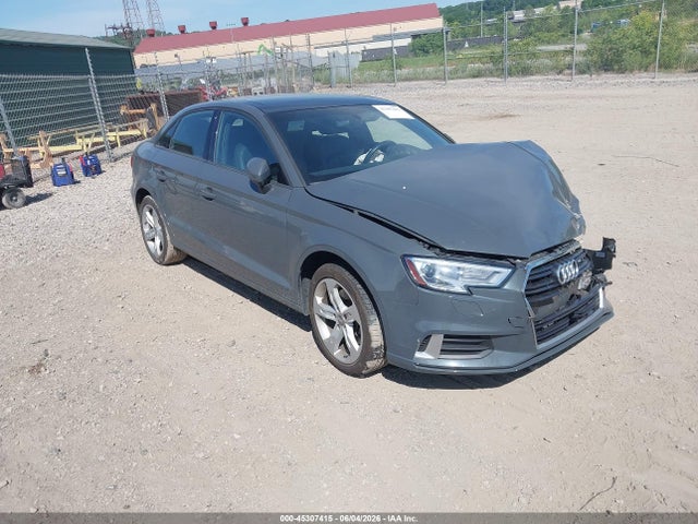 Продажа на аукционе авто 2017 Audi A3 Premium, vin: WAUAUHFF0H1052315, номер лота: 45307415
