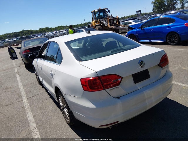 2011 Volkswagen Jetta 2.5l Sel მანქანა იყიდება აუქციონზე, vin: 3VWLZ7AJ1BM394088, აუქციონის ნომერი: 45307493