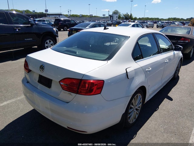 2011 Volkswagen Jetta 2.5l Sel მანქანა იყიდება აუქციონზე, vin: 3VWLZ7AJ1BM394088, აუქციონის ნომერი: 45307493