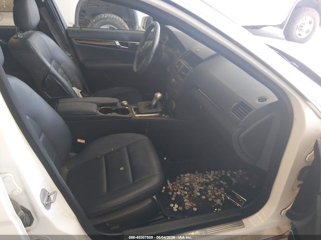 45307509 :رقم المزاد ، WDDGF5EB6AR106377 vin ، 2010 Mercedes-benz C 300 Luxury/sport مزاد بيع