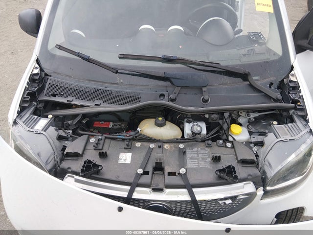 45307561 :رقم المزاد ، WMEFJ5DA7GK125195 vin ، 2016 Smart Fortwo Pure مزاد بيع
