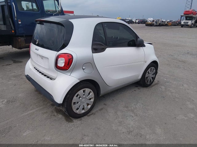 45307561 :رقم المزاد ، WMEFJ5DA7GK125195 vin ، 2016 Smart Fortwo Pure مزاد بيع