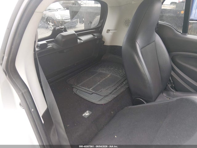 45307561 :رقم المزاد ، WMEFJ5DA7GK125195 vin ، 2016 Smart Fortwo Pure مزاد بيع