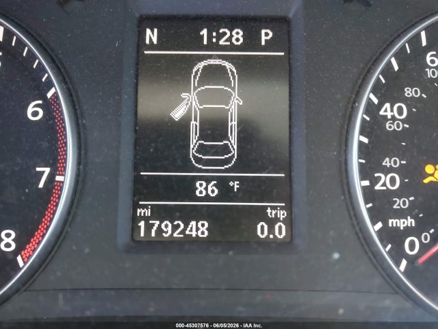 2015 Volkswagen Passat 1.8t Sport მანქანა იყიდება აუქციონზე, vin: 1VWBT7A30FC102971, აუქციონის ნომერი: 45307576