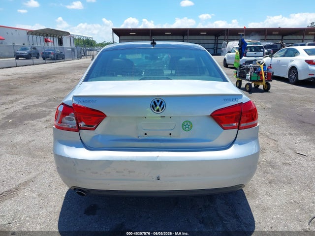 2015 Volkswagen Passat 1.8t Sport მანქანა იყიდება აუქციონზე, vin: 1VWBT7A30FC102971, აუქციონის ნომერი: 45307576