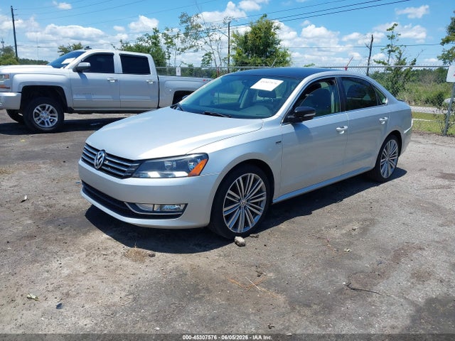2015 Volkswagen Passat 1.8t Sport მანქანა იყიდება აუქციონზე, vin: 1VWBT7A30FC102971, აუქციონის ნომერი: 45307576