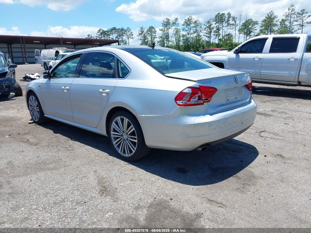 2015 Volkswagen Passat 1.8t Sport მანქანა იყიდება აუქციონზე, vin: 1VWBT7A30FC102971, აუქციონის ნომერი: 45307576
