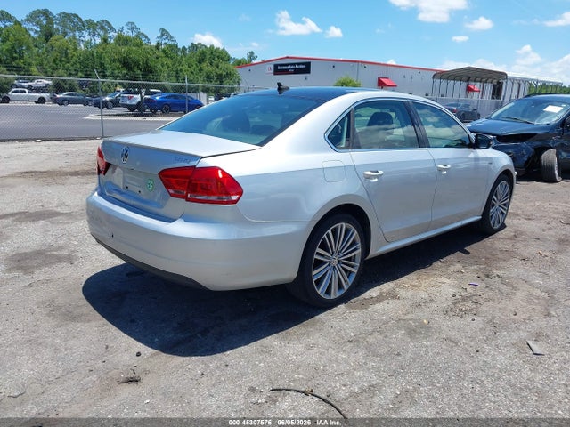 2015 Volkswagen Passat 1.8t Sport მანქანა იყიდება აუქციონზე, vin: 1VWBT7A30FC102971, აუქციონის ნომერი: 45307576
