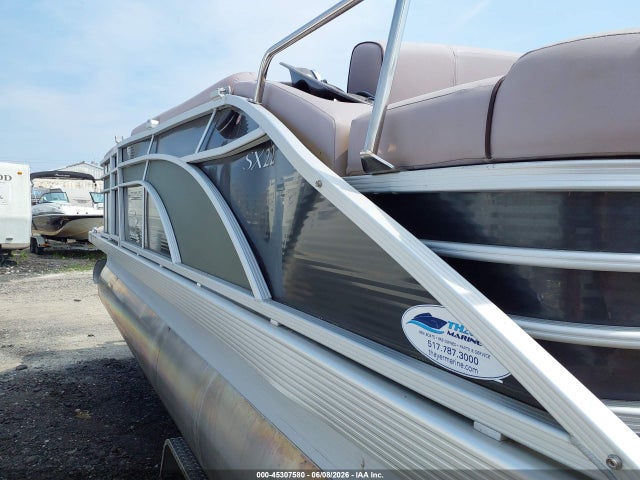 Bennington Other 2018 ETWE8851F718 Image 6