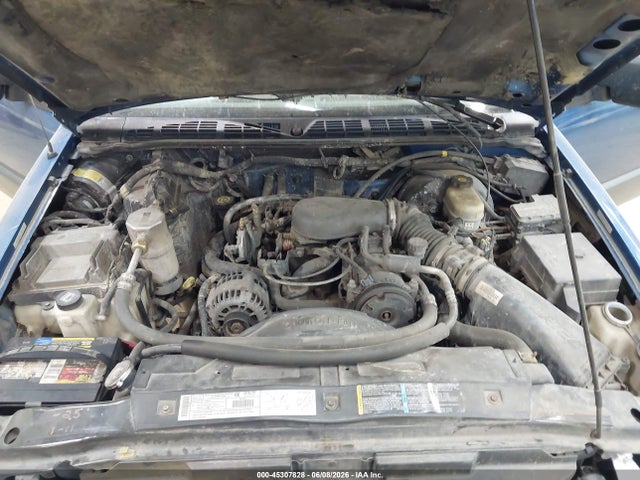 45307828 :رقم المزاد ، 1GCDT19W528173538 vin ، 2002 Chevrolet S-10 مزاد بيع