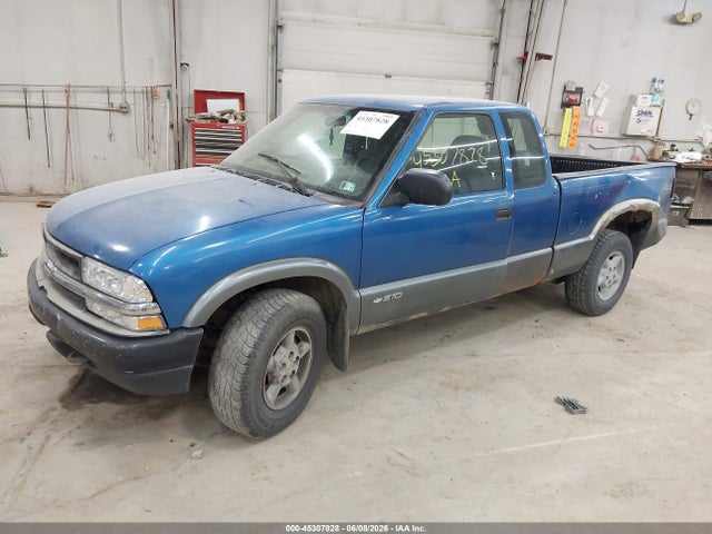 45307828 :رقم المزاد ، 1GCDT19W528173538 vin ، 2002 Chevrolet S-10 مزاد بيع