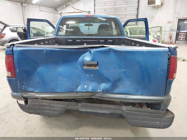 45307828 :رقم المزاد ، 1GCDT19W528173538 vin ، 2002 Chevrolet S-10 مزاد بيع