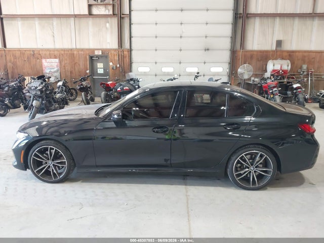 45307853 :رقم المزاد ، 3MW89FF03P8D53333 vin ، 2023 Bmw 330i Xdrive مزاد بيع