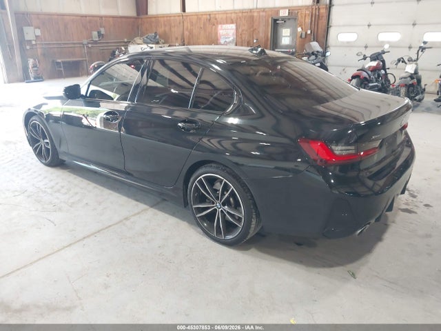 45307853 :رقم المزاد ، 3MW89FF03P8D53333 vin ، 2023 Bmw 330i Xdrive مزاد بيع