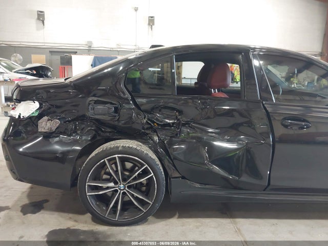 45307853 :رقم المزاد ، 3MW89FF03P8D53333 vin ، 2023 Bmw 330i Xdrive مزاد بيع