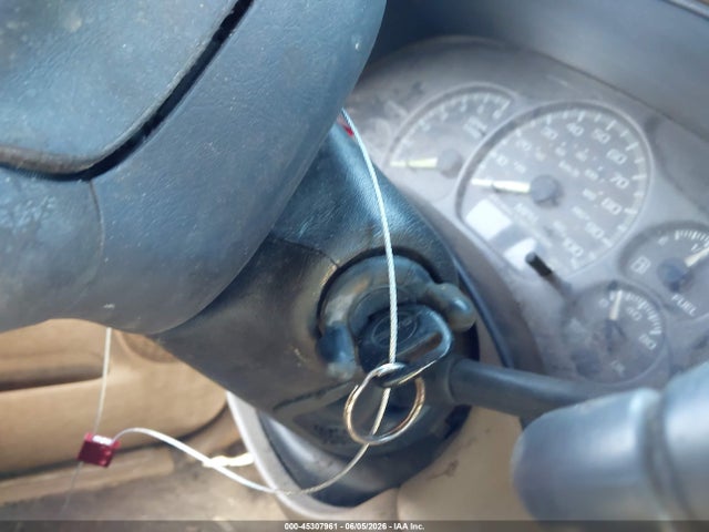 45307961 :رقم المزاد ، 1GTEC14W1YE131924 vin ، 2000 Gmc Sierra 1500 Sl مزاد بيع