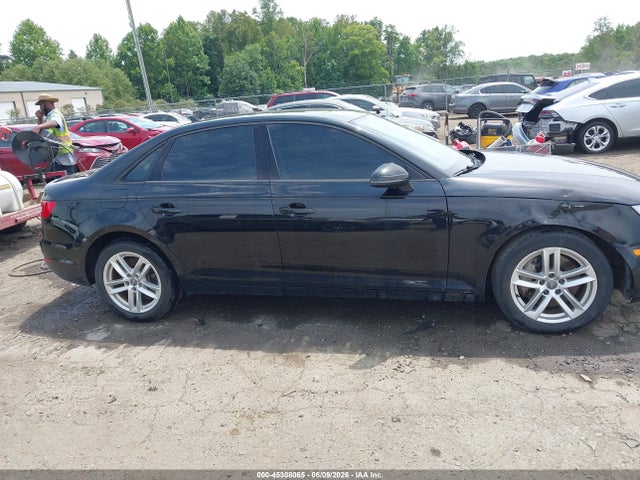2017 Audi A4 2.0t Premium მანქანა იყიდება აუქციონზე, vin: WAUANAF41HN009047, აუქციონის ნომერი: 45308065