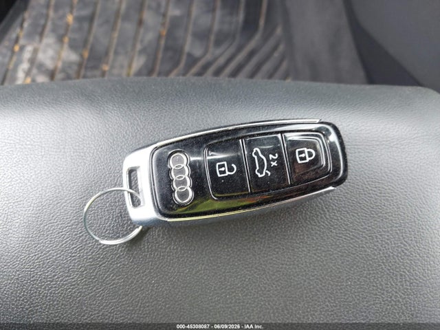 Auction sale of the 2022 Audi E-tron Premium Quattro, vin: WA1AAAGE7NB005095, lot number: 45308087