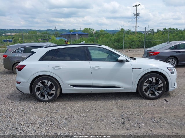 Aukcja sprzedaży 2022 Audi E-tron Premium Quattro, vin: WA1AAAGE7NB005095, numer aukcji: 45308087