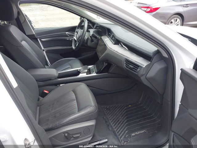 Aukcja sprzedaży 2022 Audi E-tron Premium Quattro, vin: WA1AAAGE7NB005095, numer aukcji: 45308087