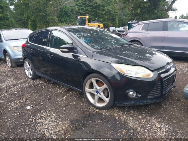 2014 Ford Focus Titanium მანქანა იყიდება აუქციონზე, vin: 1FADP3N21EL426400, აუქციონის ნომერი: 45308215