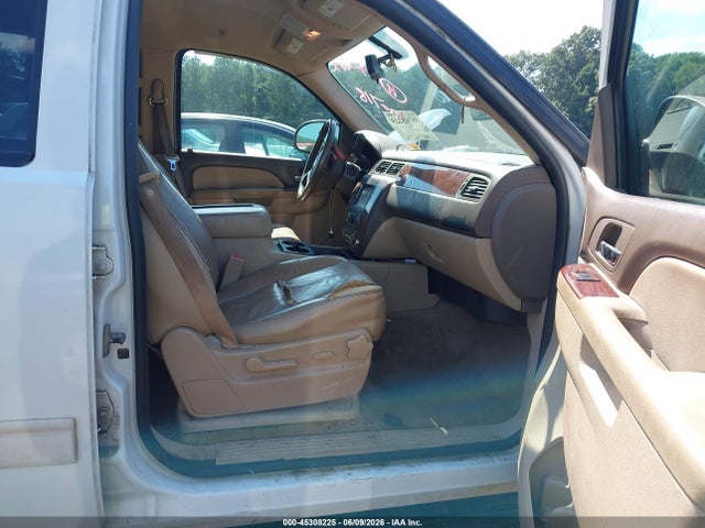 Продажа на аукционе авто 2010 Chevrolet Suburban 1500 Lt1, vin: 1GNUKJE37AR100718, номер лота: 45308225