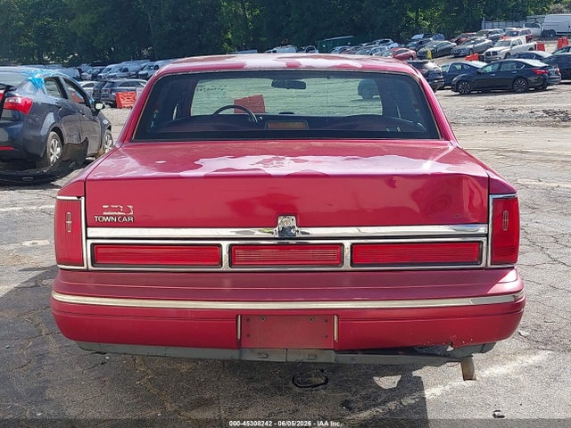 45308242 :رقم المزاد ، 1LNLM81WXSY740402 vin ، 1995 Lincoln Town Car Executive مزاد بيع
