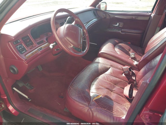 45308242 :رقم المزاد ، 1LNLM81WXSY740402 vin ، 1995 Lincoln Town Car Executive مزاد بيع