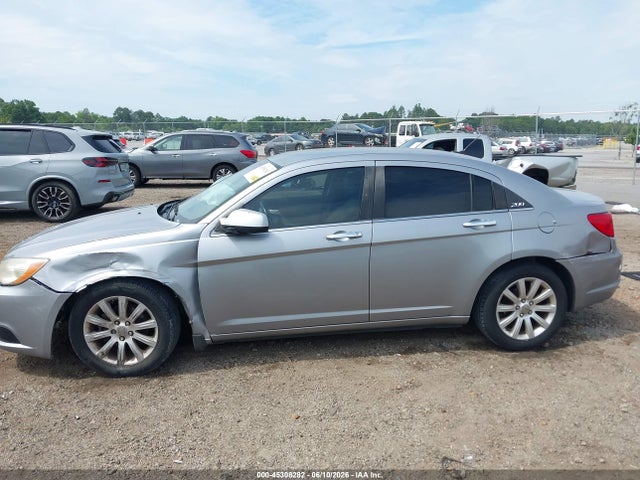 Продаж на аукціоні авто 2013 Chrysler 200 Limited, vin: 1C3CCBCGXDN623616, номер лоту: 45308282