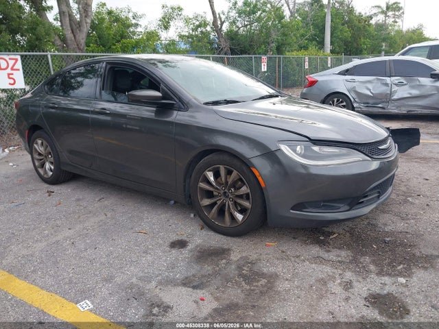 45308338 :رقم المزاد ، 1C3CCCBB4FN596718 vin ، 2015 Chrysler 200 S مزاد بيع